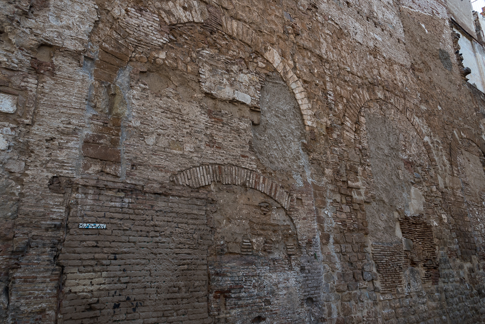 Aqüeducte Roma original a les muralles